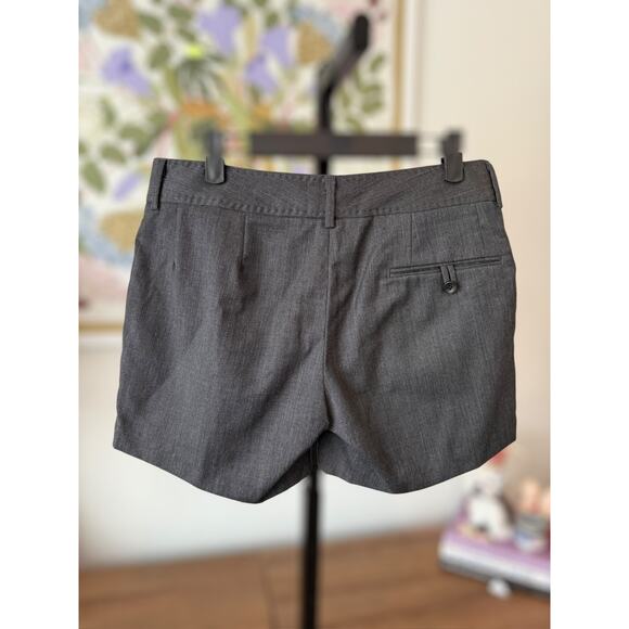 Jenni Kayne 2000's Women's Pleated Gray 100% Wool Tuxedo Shorts Size 6 - Picture 12 of 13